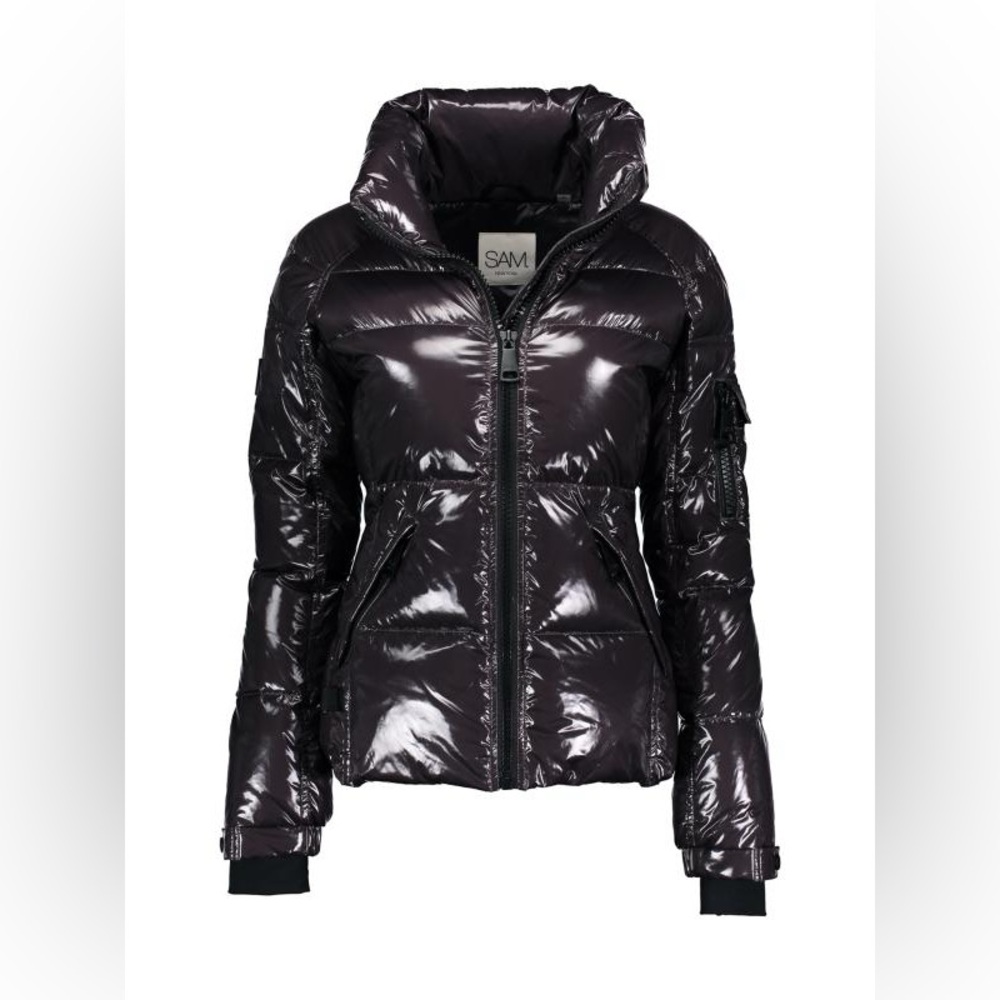 $350 SAM.
Freestyle Down Nylon Puffer Jacket size xs